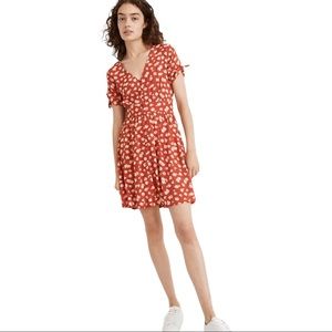 COPY - MADEWELL Button-Front Tie-Sleeve Retro Dress in Happy Hibiscus